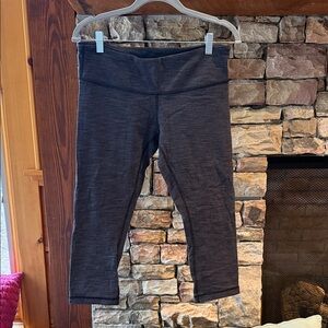 EUC - Lululemon Black Capri Leggings